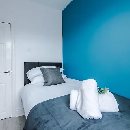 Pristine 3-Bed Home In Anfield By 53 Degrees Property, Ideal For Big Groups & Business, Free Parking! Liverpool Exterior photo