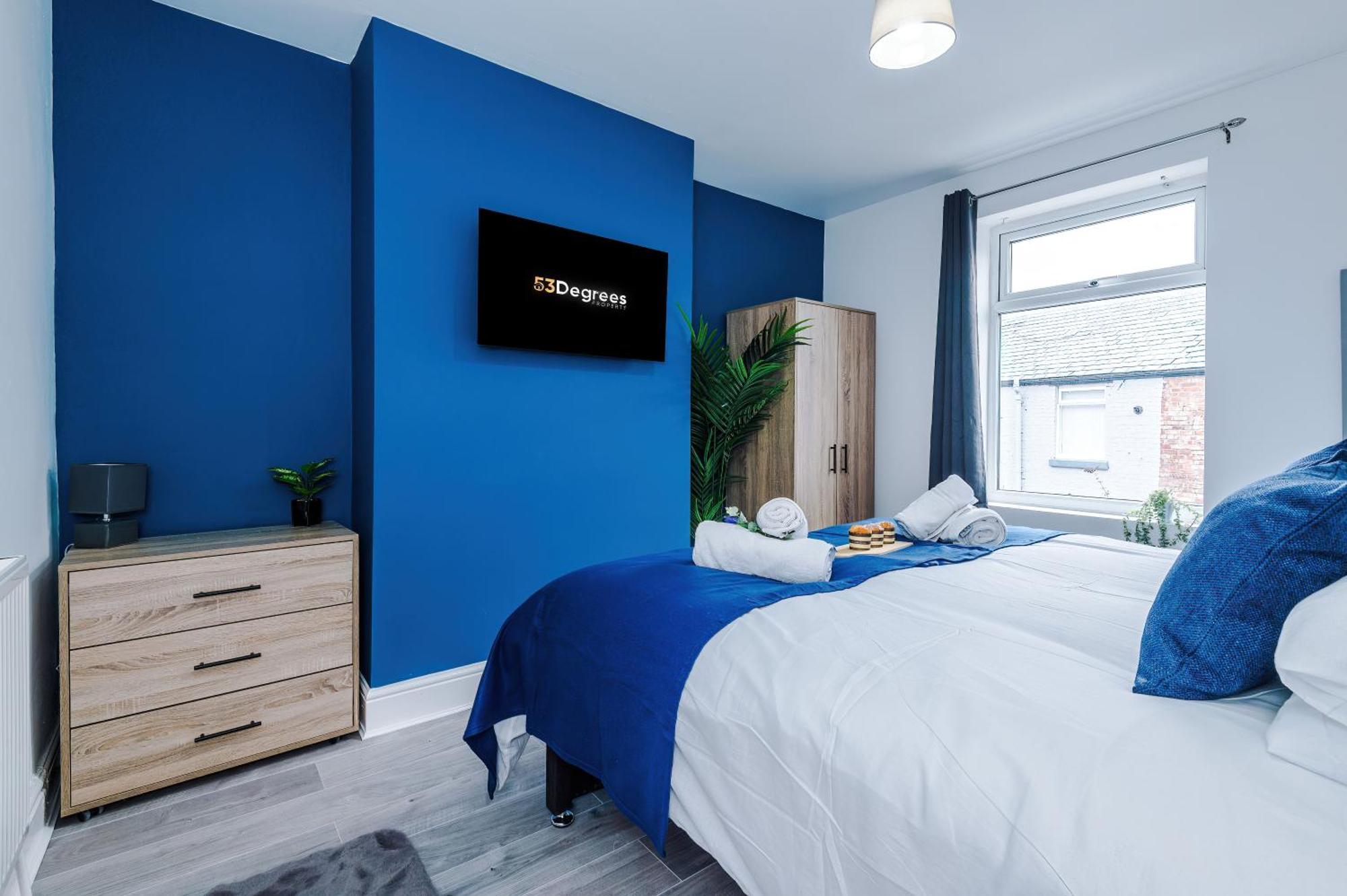 Holiday home Pristine 3-bed In Anfield By 53 Degrees Property, Ideal For Big Groups & Business, Free Parking! Liverpool